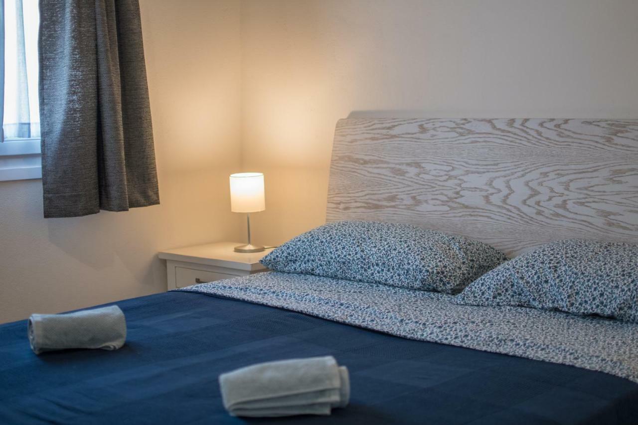 Lana House With Apartments Petrovija المظهر الخارجي الصورة