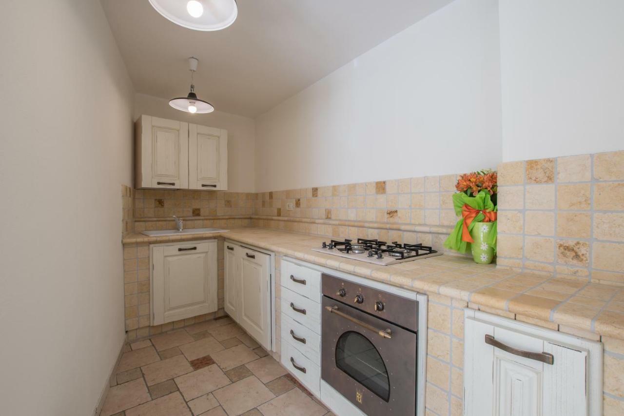 Lana House With Apartments Petrovija المظهر الخارجي الصورة