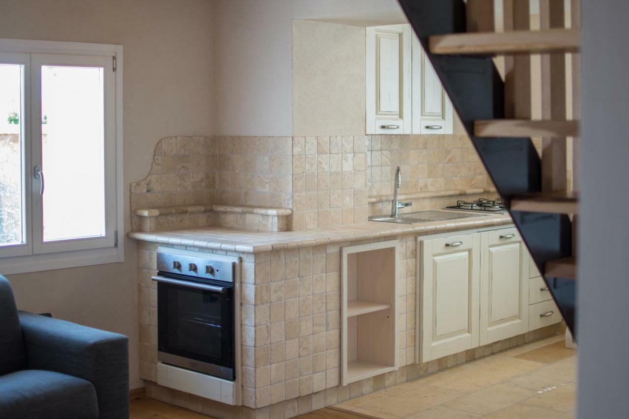Lana House With Apartments Petrovija المظهر الخارجي الصورة