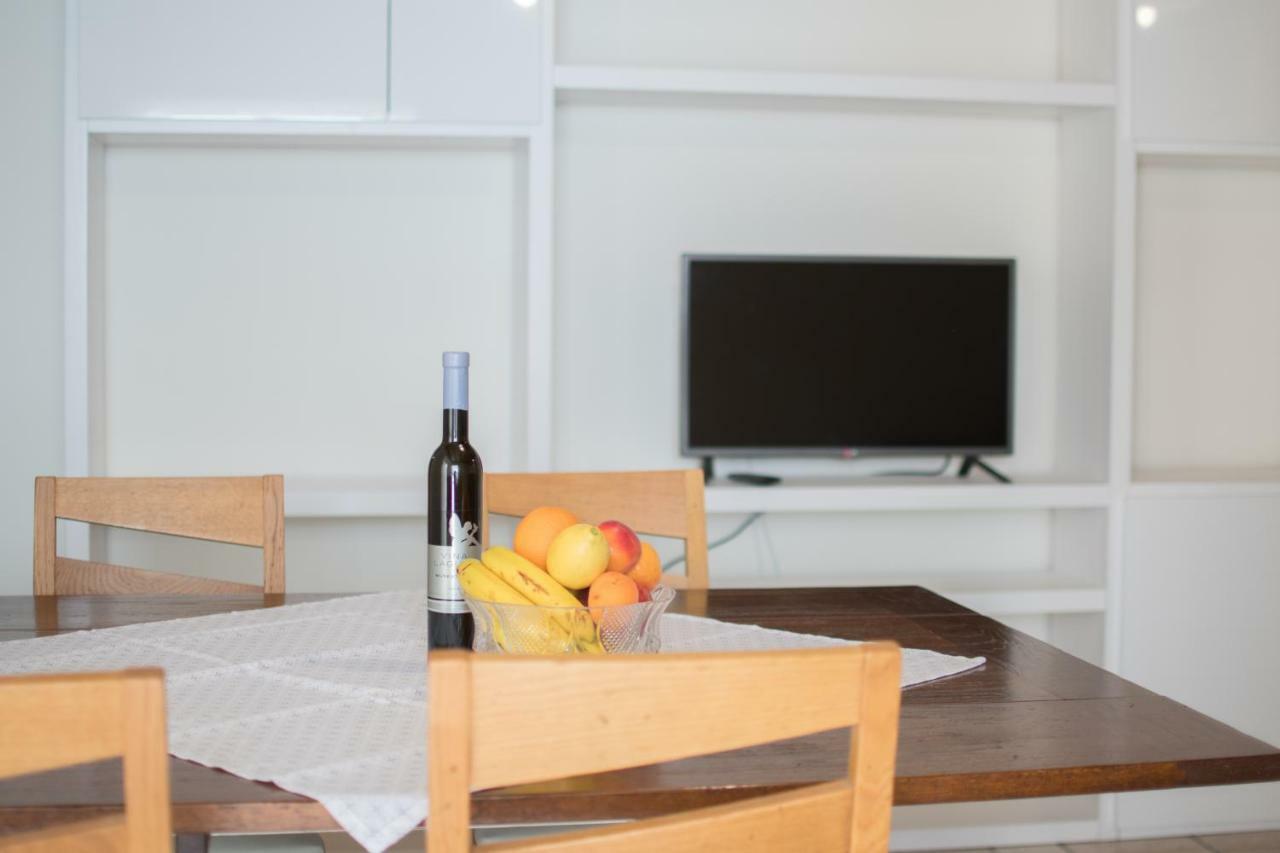 Lana House With Apartments Petrovija المظهر الخارجي الصورة