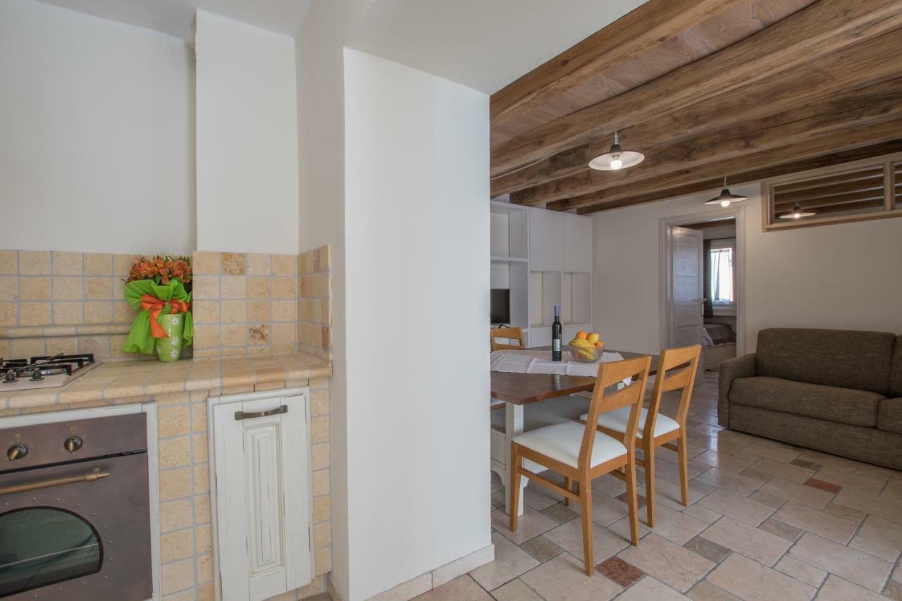 Lana House With Apartments Petrovija المظهر الخارجي الصورة