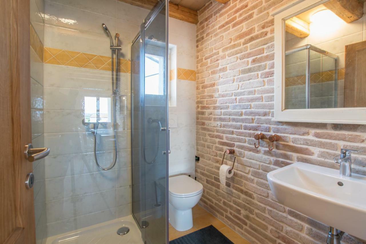 Lana House With Apartments Petrovija المظهر الخارجي الصورة