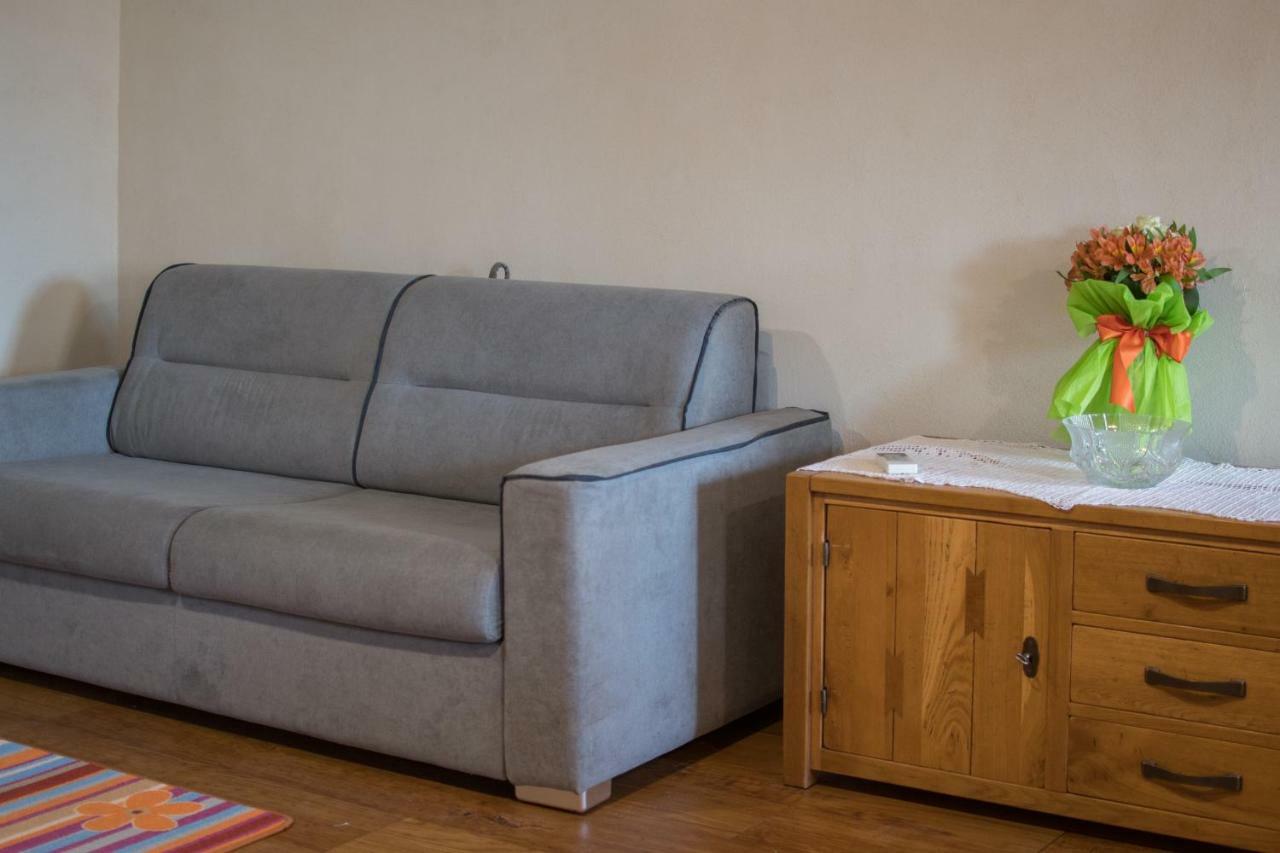 Lana House With Apartments Petrovija المظهر الخارجي الصورة